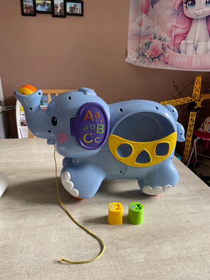 Éléphant qu’on tire