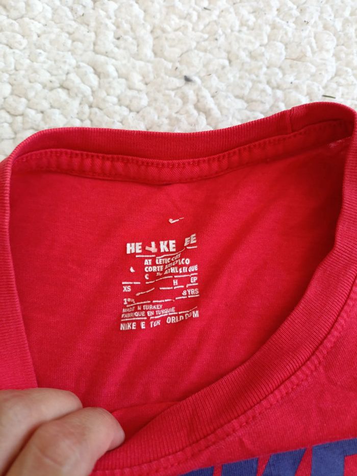 T-shirt rouge logo Nike – enfant 8 ans - photo numéro 5