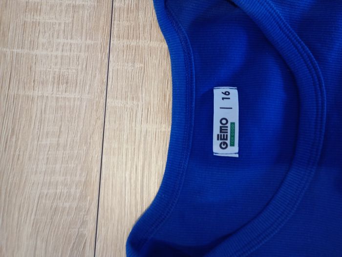 Top bleu - photo numéro 4