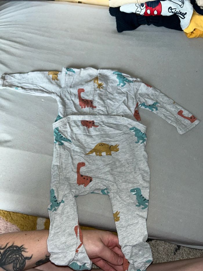 Pyjama 6 mois - photo numéro 2