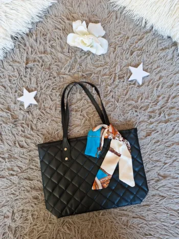 🎀 Petit sac matelassé avec écharpe