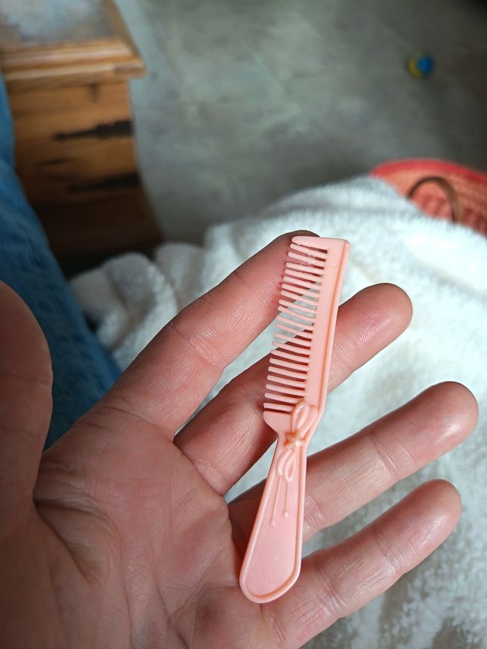 Peigne Vintage pour barbie - photo numéro 2