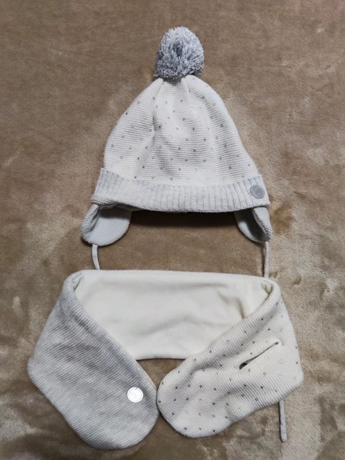 Ensemble bonnet et écharpe