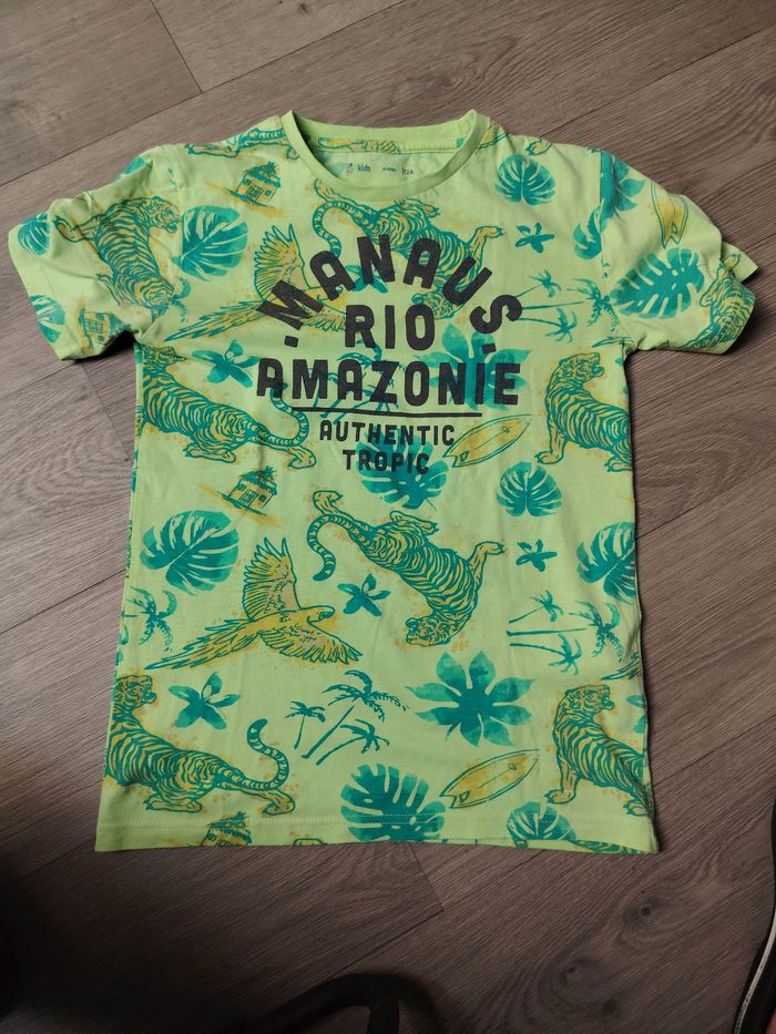 Tee shirt