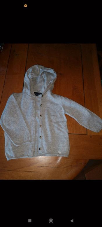 Gilet fin à capuche 2 ans