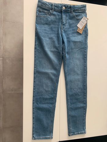 Jean skinny neuf taille 12 ans