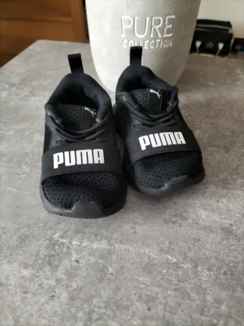 Baskets taille 21 Puma