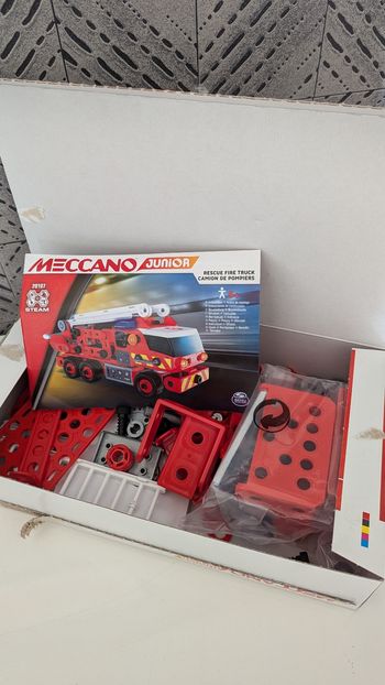 Meccano camion pompiers jeu construction