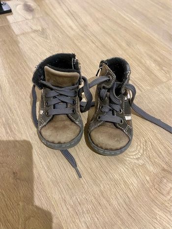 Chaussures taille 20