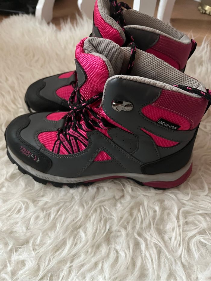 Chaussures de marche montantes fille rose T35 TREKTEC  TBE 🥾 - photo numéro 3