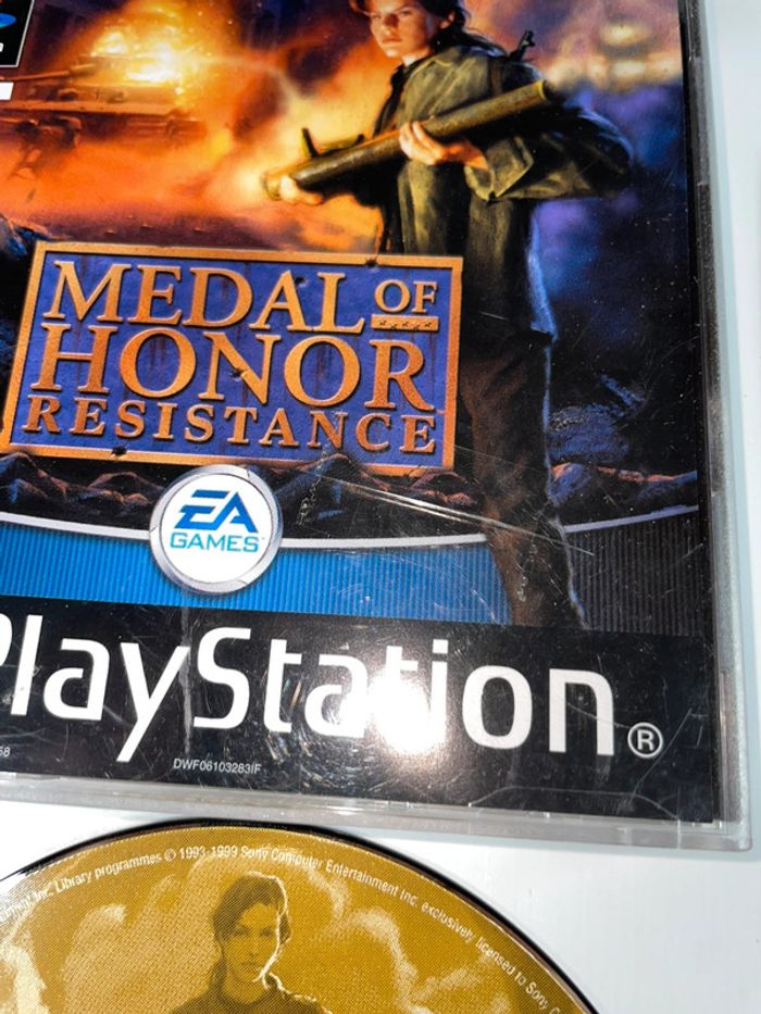 Medal Of Honor: Resistance - PS1 Complet Version Française PAL Sony - photo numéro 9