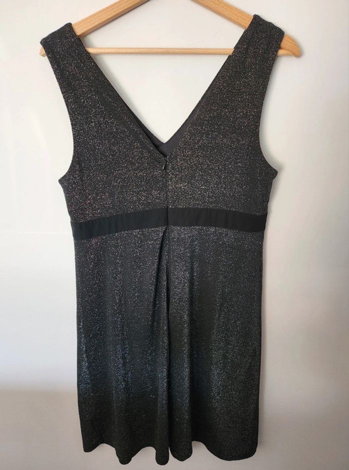 jolie petite robe noire a paillettes camaïeu sans manches fluide 40 excellent état - photo numéro 2