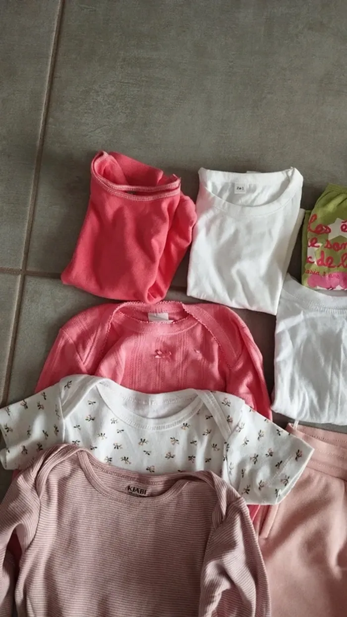 Lot de 14 vêtements enfant fille 24 mois 2 ans - photo numéro 3