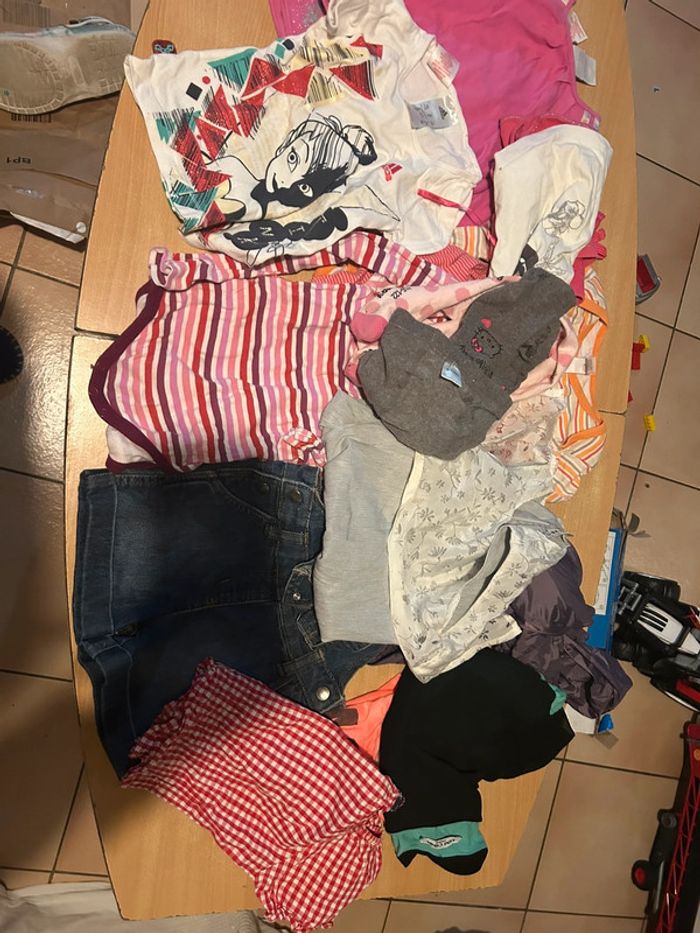 Lot vêtements 4 ans - photo numéro 3