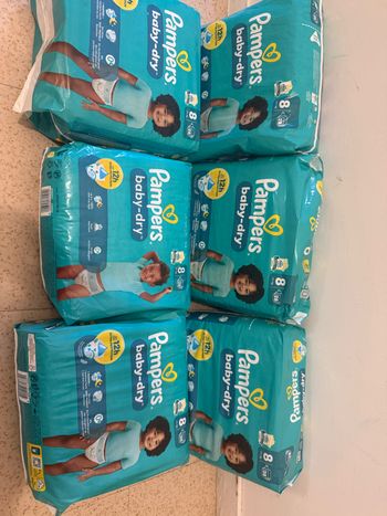 Six pack de couches Pampers taille 8 normal