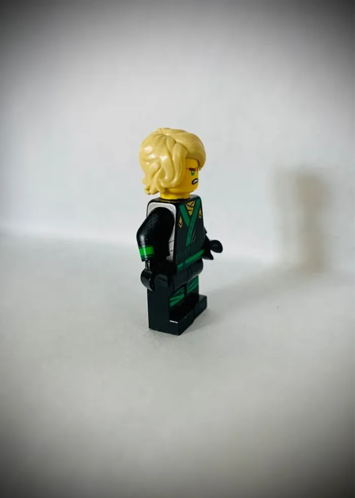 Minifigurine LEGO Ninjago njo311 - Lloyd, version Ninjago Movie - Très bon état - photo numéro 5