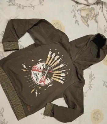 Sweat à capuche fille taille 9-10ans