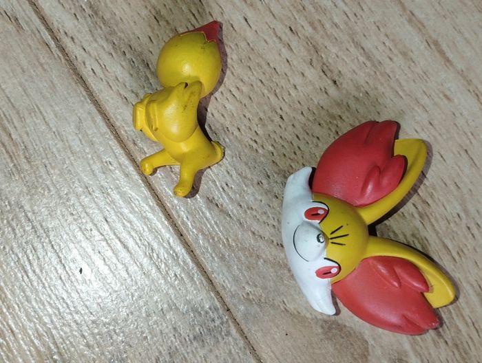 Lot pokémon Bandai et tomy Nintendo officiel - photo numéro 13