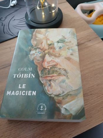 LIVRE LE MAGICIEN DE COLM TOIBIN