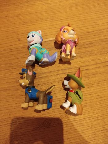 Lot 4 tonies réservé 