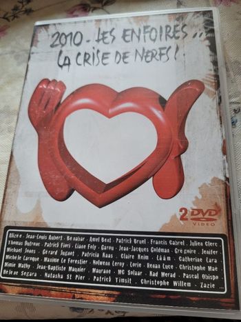 2010 les enfoires la crise de nerf