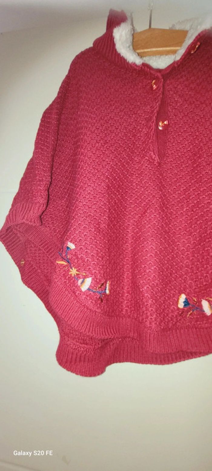 Très jolie cape avec pressions Sergent major en laine avec broderies parfait état taille 8 ans - photo numéro 2
