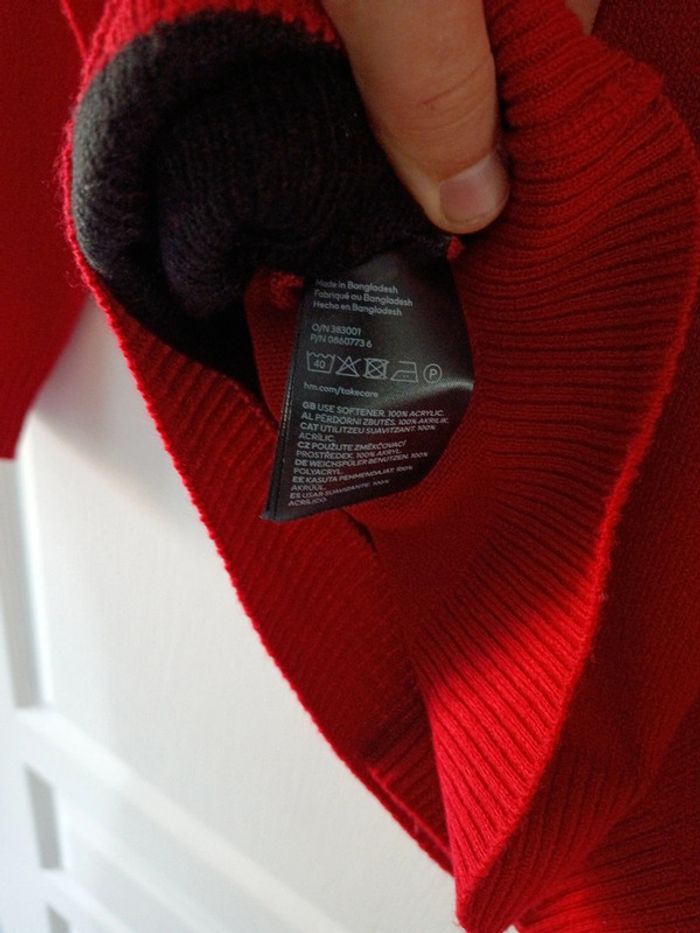 Pull de Noël h&M taille 12 14 ans - photo numéro 4