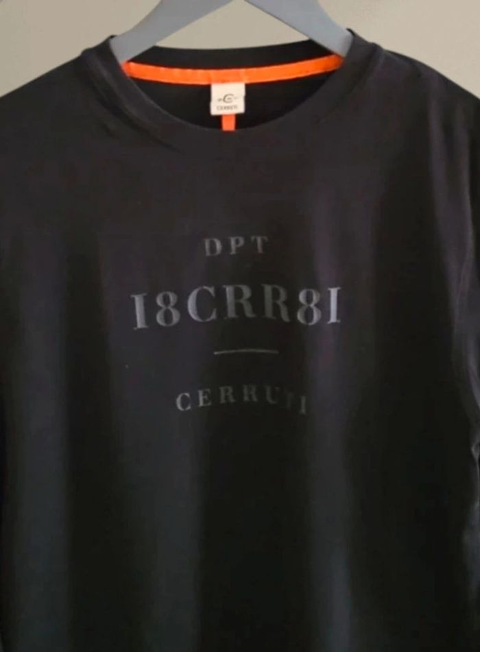 T-shirt Cerruti Taille M - photo numéro 2