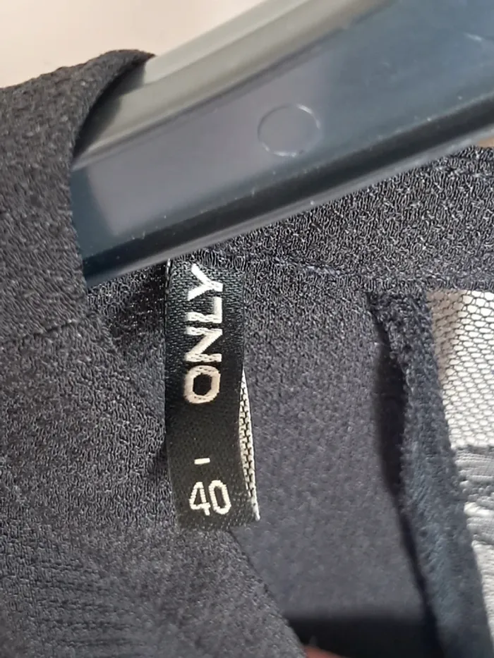 Blouse noire Only neuve dos dentelle - photo numéro 6