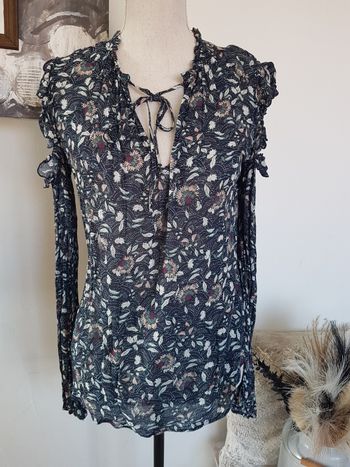 Blouse manches longues tons verts. Promod. Taille 42, 51cm aux aisselles, 62cm de haut.
