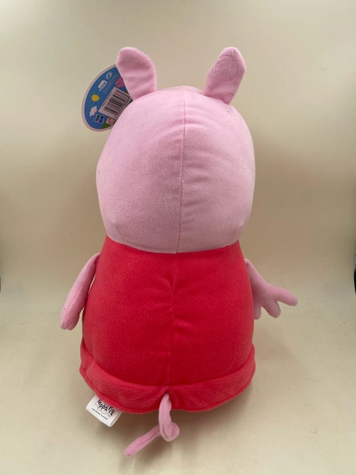 Grande Peluche 40 cm Peppa Pig Hasbro neuf - photo numéro 2