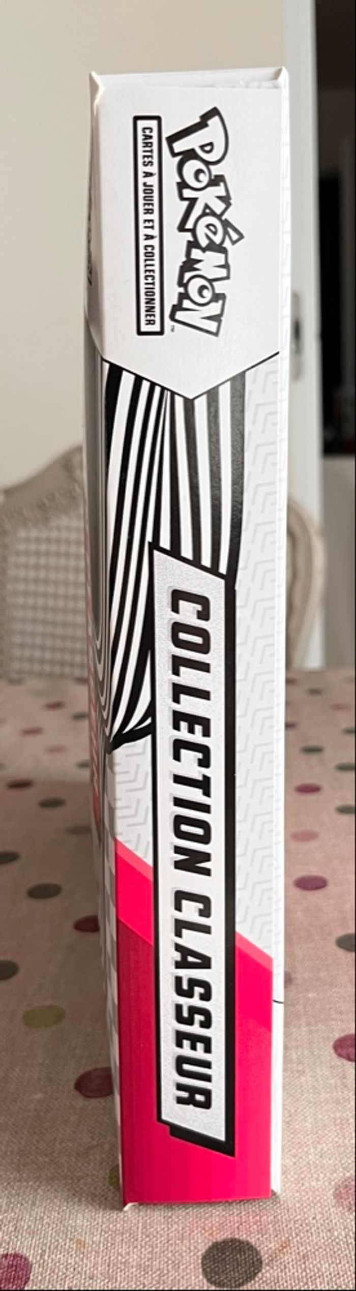 Coffret Collection Classeur Flamme Blanche EV 10.5 Pokémon - photo numéro 6