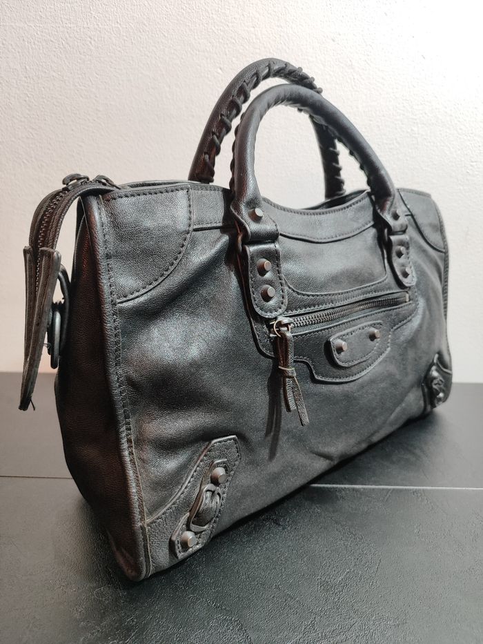 Sac à main Balenciaga modèle City en cuir noir - photo numéro 5