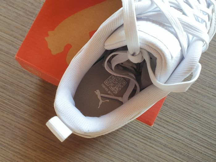 Superbe paire de  baskets Puma 🖤 - photo numéro 4