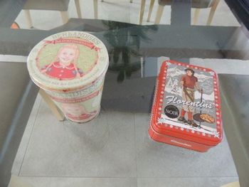 Lot de 2 boîtes en métal