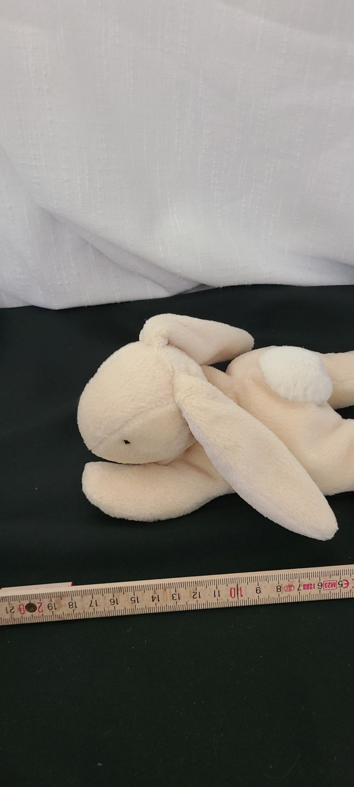 Peluche douce Marks & Spencer St Michael, lapin beige crème couché, 20 cm - photo numéro 3