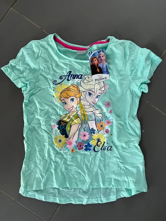 T shirt reine des neiges 10 ans neuf