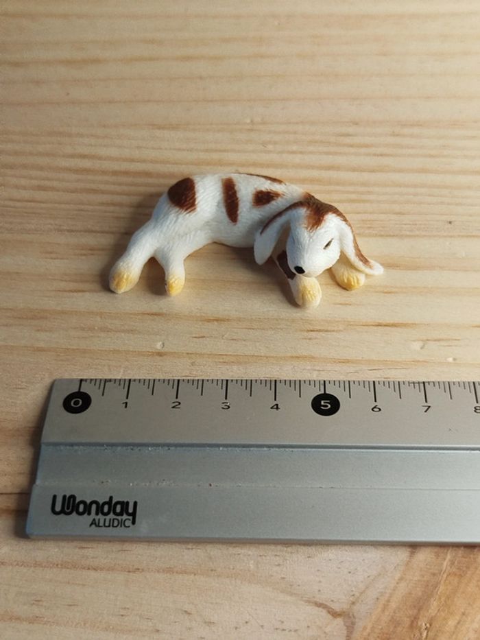 Figurine lapin couché blanc et marron Animal de la ferme - photo numéro 3