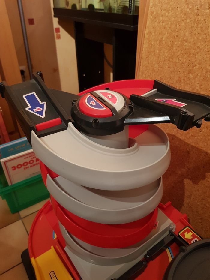 Garage et circuit de courses - photo numéro 6