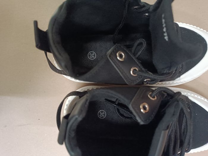 Chaussures montantes noires taille 36 - photo numéro 7