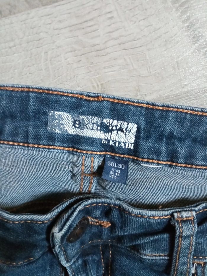 Jean femme Kiabi 38 très bon état - photo numéro 2