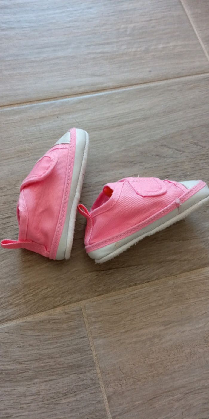 Chaussons bébé roses à scatch/velcro - photo numéro 3