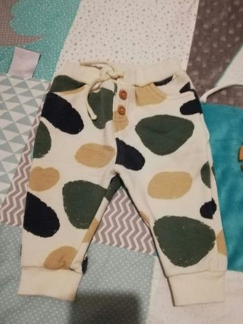 Pantalon jogging tape à l'œil 9 mois