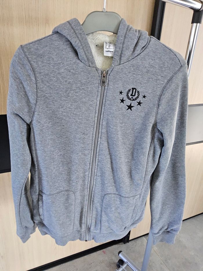 Veste a capuche taille XS décathlon - photo numéro 2