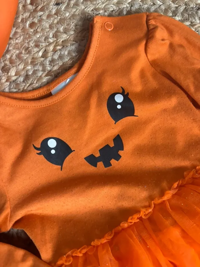 Déguisement citrouille chapeau robe + collant noir 12mois H&M tbe - photo numéro 2