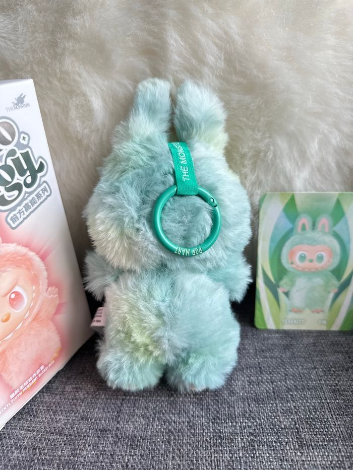 Labubu Big Into Energy Serenity plush pendant - photo numéro 5