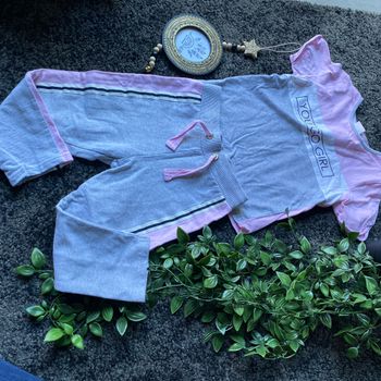 Ensemble de sport taille 2 ans.