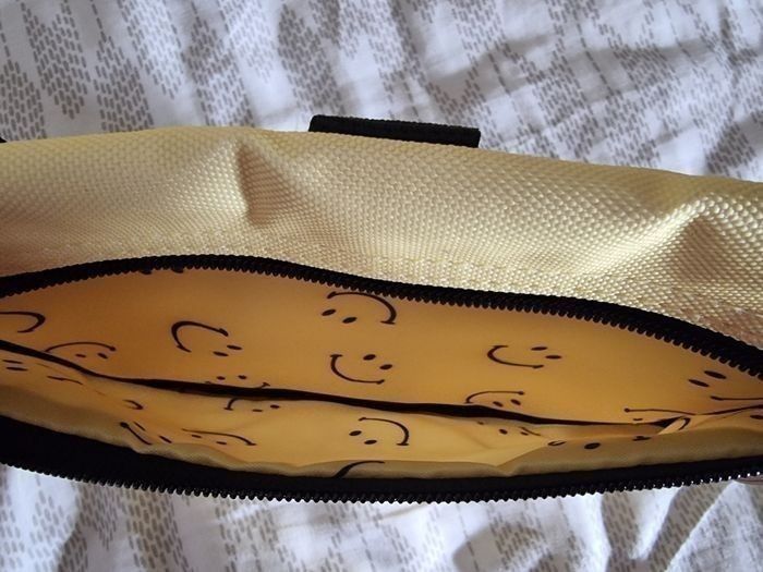 Pochette Smiley jaune Cabaïa - photo numéro 2