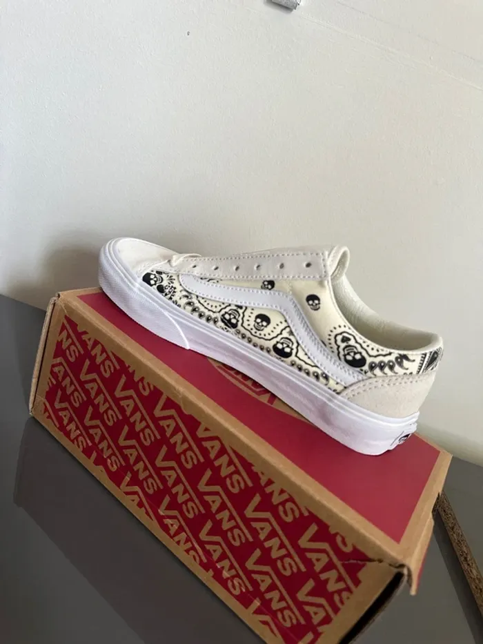 Vans édition limitée - photo numéro 2