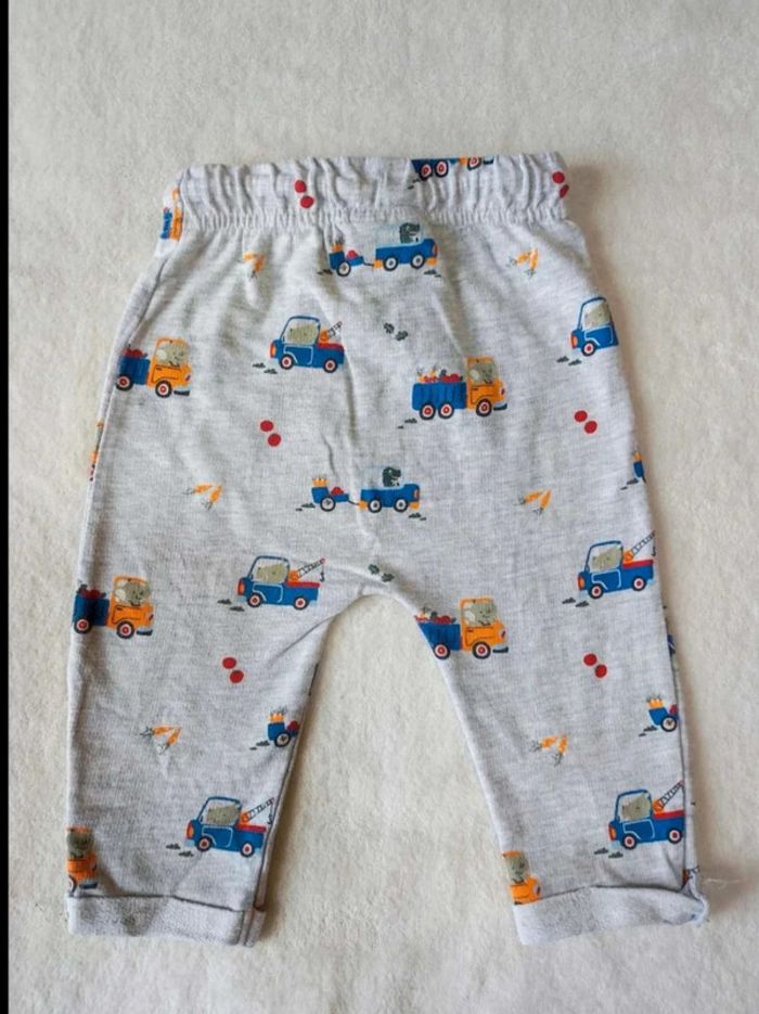 Pantalon 6 mois printemps - photo numéro 2